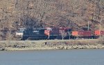 NS 9641, CP 8722 on CSX Q567